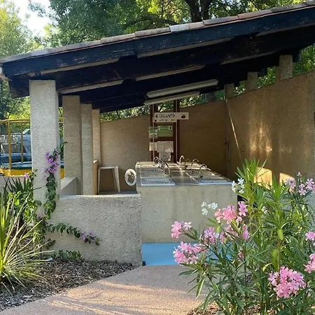 Avec Terrasse A - Acces Handicape - Api-1-52-955 Kemp Soubes